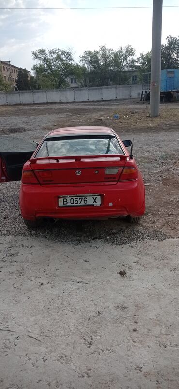 Mazda: Mazda 323: 1994 г., 1.5 л, Механика, Бензин