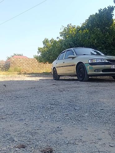 6 neferlik masin: Opel Vectra: 1.8 l | 1996 il 558239 km Sedan — 2