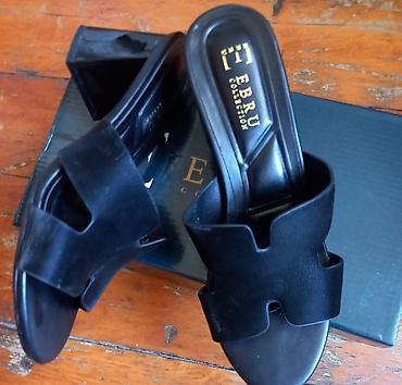 Basanoşka və səndəllər: EBRU Collection qadın sandaleti - Model: Açıq burunlu, slip-on — 1