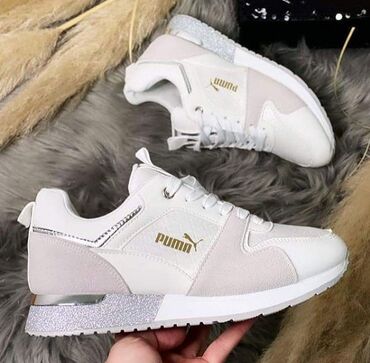 Women's Sneakers and athletic shoes: Puma elegantne patike

Novo
Brojevi 36 do 41

fb Moja Kupovina 1 — 15