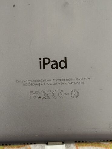 Tableti: Na prodaju ipad za delove  Imaju iCloud  Cena 20€ komad  Broj telefona — 26