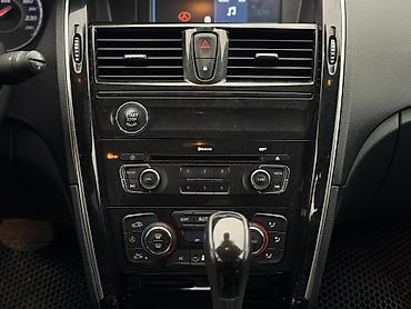 Renault: Renault : 2018 г., 2 л, Автомат, Газ, Седан — 3