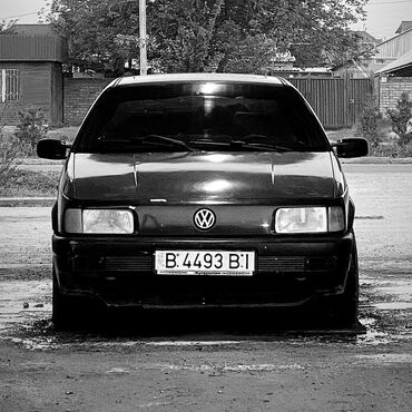 фольксваген beetle: Volkswagen Passat: 1988 г., 1.8 л, Механика, Бензин, Седан