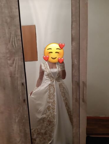 белое платье короткое свадебное: Продается платье на кыз узатуу! 
Платье ручной работы размер 44 !