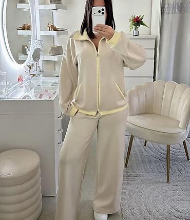 Gornji i donji deo: 💫Ženski komplet trenerke – dvoslojni pliš/futer izgled, udoban i — 1