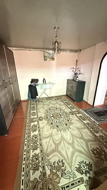 Продажа коттеджей и домов: Продаётся частный дом с огородом. -Район Старый толчок -Площадь — 3