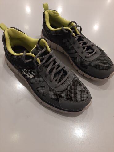 burun: Orjibal Skechers krasovka 44 ölçü. Memory foam içliklə. Bilən bilir bu