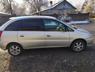 Toyota: Toyota Nadia: 2000 г., 2 л, Автомат, Бензин, Минивэн