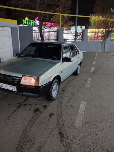 VAZ (LADA): VAZ (LADA) 21099: 1.5 l | 2000 il 264588 km Sedan