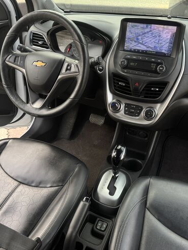 Chevrolet: Chevrolet Spark: 2016 г., 1 л, Вариатор, Бензин, Хэтчбэк — 9