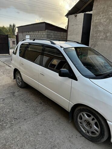 Toyota: Toyota Ipsum: 1997 г., 2 л, Автомат, Бензин, Минивэн