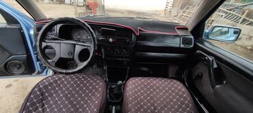 Volkswagen: Volkswagen Vento: 1994 г., 1.8 л, Механика, Бензин, Седан — 8