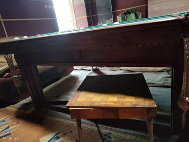 Бильярдные столы: Продаю бильярдный стол размер 3.25*1.95(не китайский,не мрамор)дерево — 16