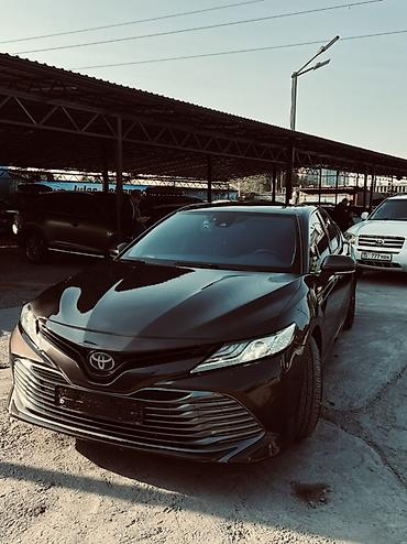Toyota Camry: 2018 г., 2.5 л, Автомат, Гибрид, Седан