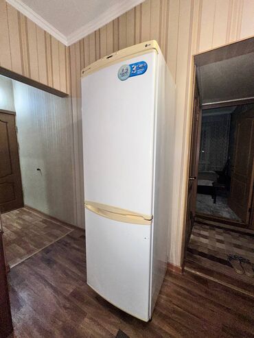холодильник арзан: Холодильник LG, Б/у, Двухкамерный, No frost, 60 * 189 * 57