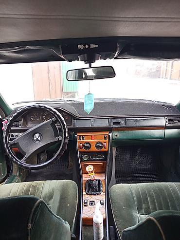козырек 124: Mercedes-Benz W124: 1990 г., 2.3 л, Механика, Бензин, Седан — 4