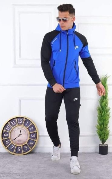 Gornji i donji deo: Muške trenerke 
Veličine M L XL 2XL 3XL veličine za samo 4500 din na lalafo.rs — 7 Gornji i donji deo: Muške trenerke 
Veličine M L XL 2XL 3XL veličine za samo 4500 din — 7