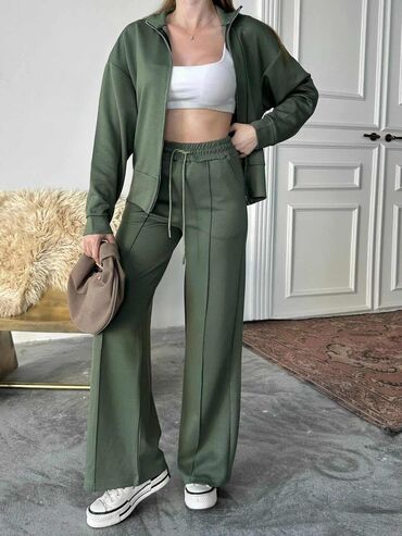 Gornji i donji deo: Komplet trenerka S M L XL 2XL Cena 3300 din — 8