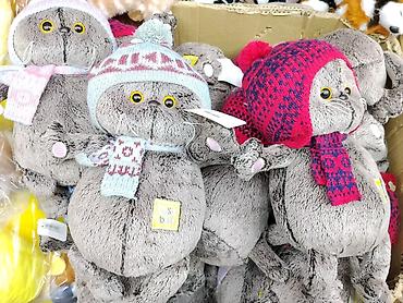 Мягкая игрушка «кот» в зимнем образе. - Материал: мягкий плюш at lalafo.kg Мягкая игрушка «кот» в зимнем образе. - Материал: мягкий плюш