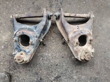 Auto delovi: Viljuška donja za prednji trap Lada 7 Riva br.2 Polovno, očuvano — 6