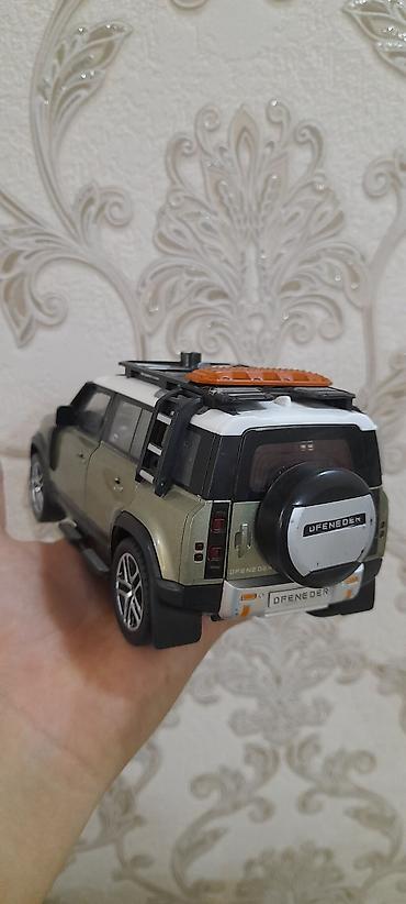 Искусство и коллекционирование: Defender 1:22 Ölçüdə Model Hər yeri açılır Əhmədli Metrosuna pulsuz — 2