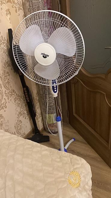 ventilyator azərbaycanca: Döşəmə tipli ventilyator – üçqanadlı, dairəvi qoruyucu barmaqlıqla — 1