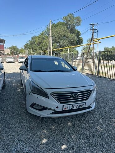 хундай саната дн8 левая передняя дверь нужен: Белый седан Hyundai Sonata с четырехдверным кузовом. Автомобиль