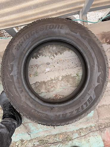 Шины и диски: Зимняя бесшипованная шина Bridgestone Blizzak DM-V2 - Размер: 175/80 — 3