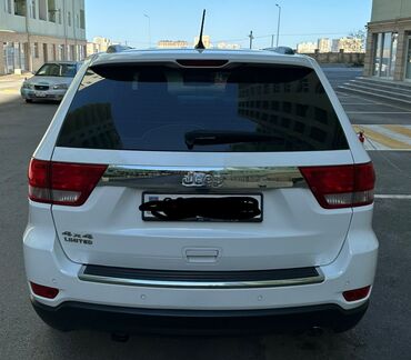 Saipa: Jeep Grand Cherokee: 3.6 l | 2014 il Ofrouder/SUV