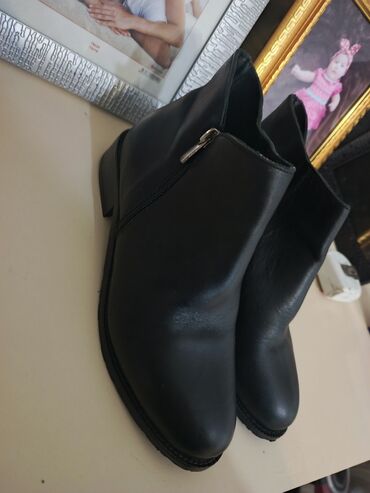 Botinka və botilyonlar: Ölçü: 36, rəng - Qara, Yeni