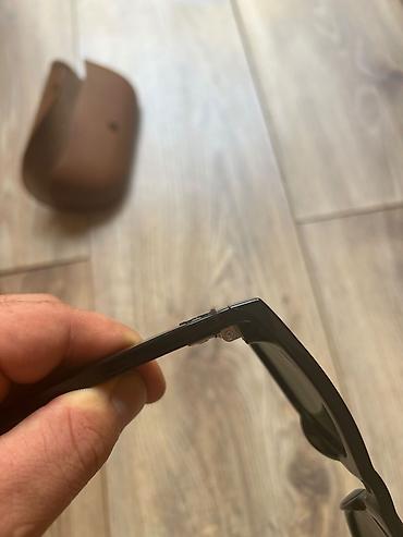 Ray-Ban gün eynəyi - Klassik kvadrat/wayfarer üslublu çərçivə, parlaq