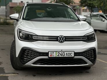 диски азев: Volkswagen ID.6 Crozz – это электрический кроссовер белого цвета с