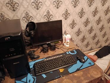 Masaüstü kompüterlər və iş stansiyaları: Masaüstü kompüter satılır.Oyun üçün idealdır.Heçbir problemi