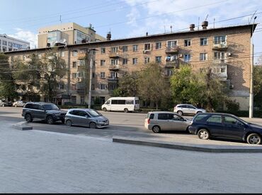 тыныстанова киевская: 3 комнаты, 54 м², Индивидуалка, 2 этаж, Старый ремонт