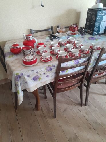 b çay servizi var: Чайный набор, 12 персон
