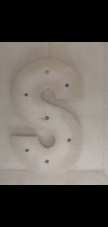 Malyar işləri: Hər növ Alcipan işləri görülür. Düz sadə tavan. Ara kəsmə divar — 25