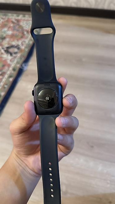iph: Смарт-часы Apple Watch (черный корпус, черный спортивный ремешок) - — 1