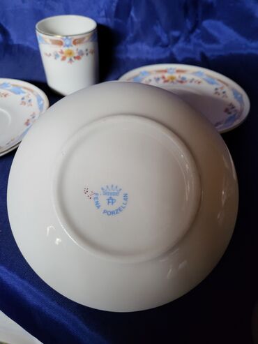 Kuhinjski setovi: Soljice nove za kafu,fena porcelan 70,80te. Soljice perfektne sve na na lalafo.rs — 12 Kuhinjski setovi: Soljice nove za kafu,fena porcelan 70,80te. Soljice perfektne sve na — 12