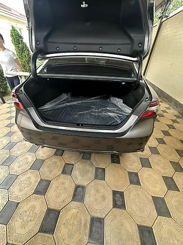 Toyota: Toyota Camry: 2020 г., 2.5 л, Автомат, Гибрид, Седан — 9