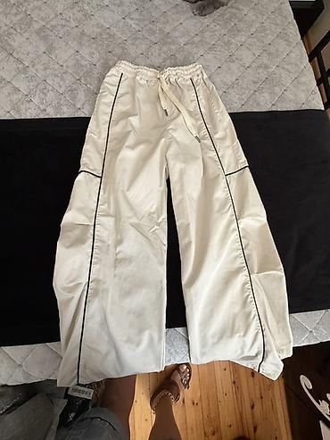 sud sağım: Açıq krem rəngli spor dəst - 2 hissə: yüngül jaket və şalvar - Ölçü — 6