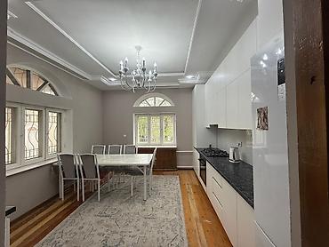 сдаю дом бишкек: 180 м², 6 комнат, Кудайберген авторынок — 9