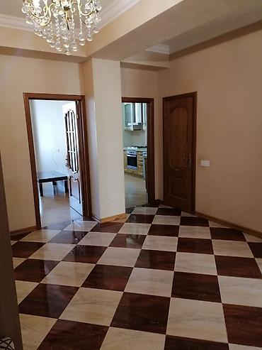 Daşınmaz əmlak: 8-ci kilometr, 2 otaqlı, Yeni tikili, m. Xalqlar Dostluğu, 91 kv. m — 5