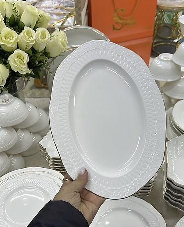 Наборы посуды: Белоснежный столовый сервиз из тонкого фарфора с рельефным узором и — 9