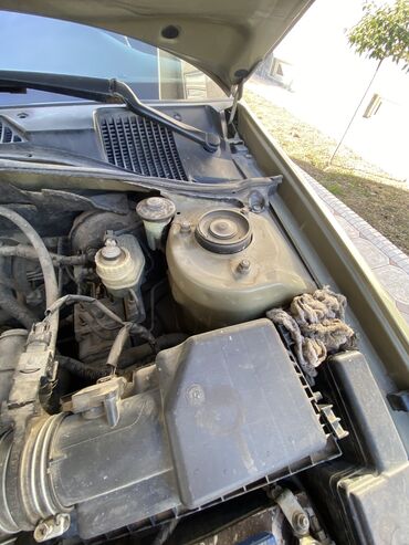 Toyota: Toyota Avensis: 2001 г., 1.6 л, Механика, Бензин, Универсал — 11