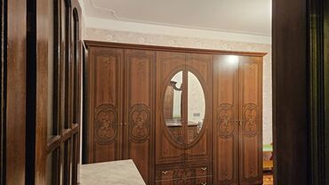 Uzunmüddətli kirayə mənzillər: Neftçilər metrosu yaxınlığında,229 nömrəli məktəbin yanında,5 — 12