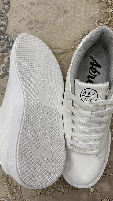 Кроссовки и спортивная обувь: Кроссовки белые мужские так же и для девушек подойдет размер 41 — 1