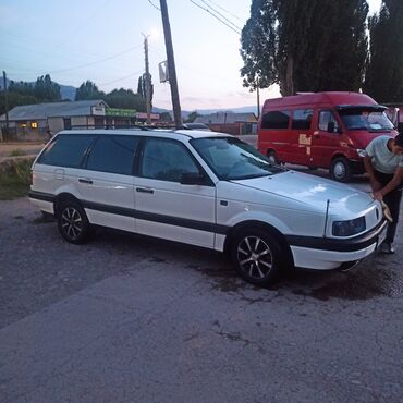 обмен на пасат: Volkswagen Passat: 1990 г., 1.8 л, Механика, Бензин, Универсал