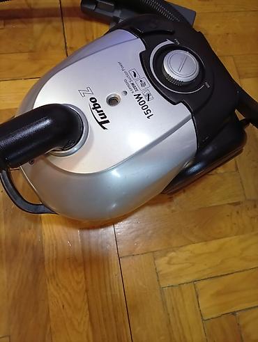 Klasični usisivači: LG usisivač sa kesom – model V-CP753RD Na Papirnu kesu. vuče kao — 1