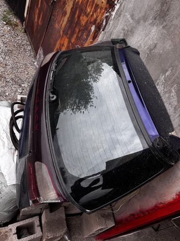 Крышки багажника и комплектующие: Крышка багажника Subaru, 2001 г., Б/у, Оригинал