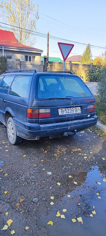 пассат б3 универсал ош: Volkswagen Passat: 1992 г., 2 л, Механика, Бензин, Универсал